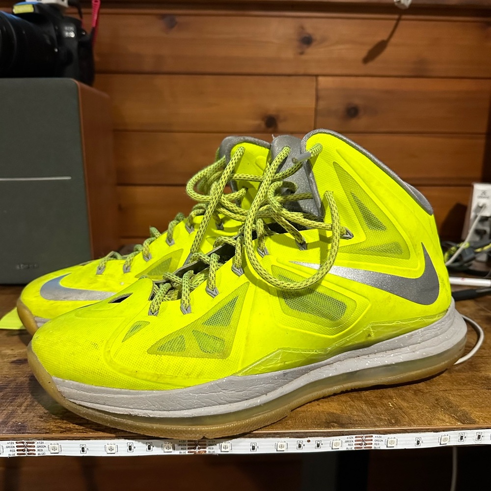 LeBron 10 volt